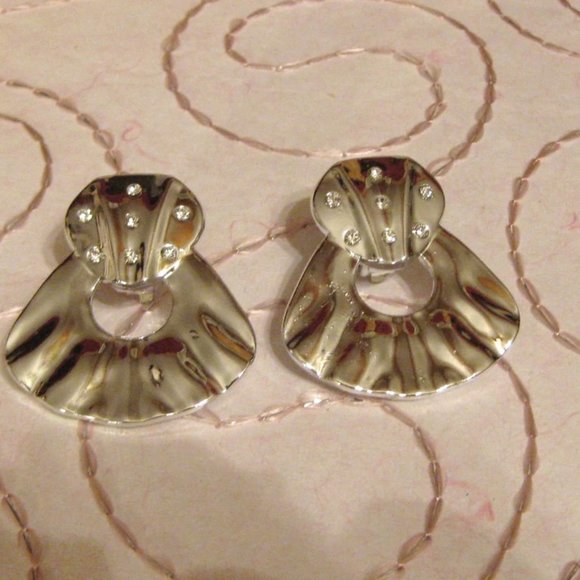 Go Go Deco Silver Celluloid Clip ON Back Earrings with Rhinestones Retro Jewelry - Picture 1 of 5